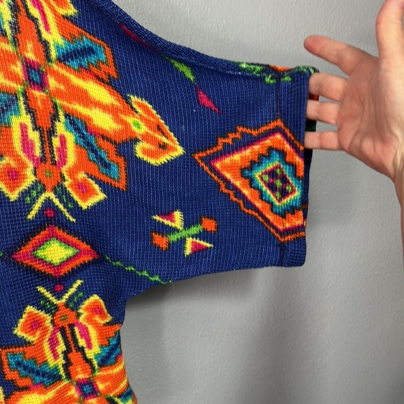 LRL Lauren Jean Co Colorful Southwest Print Cropped Oversized Sweater Medium - Picture 5 of 6